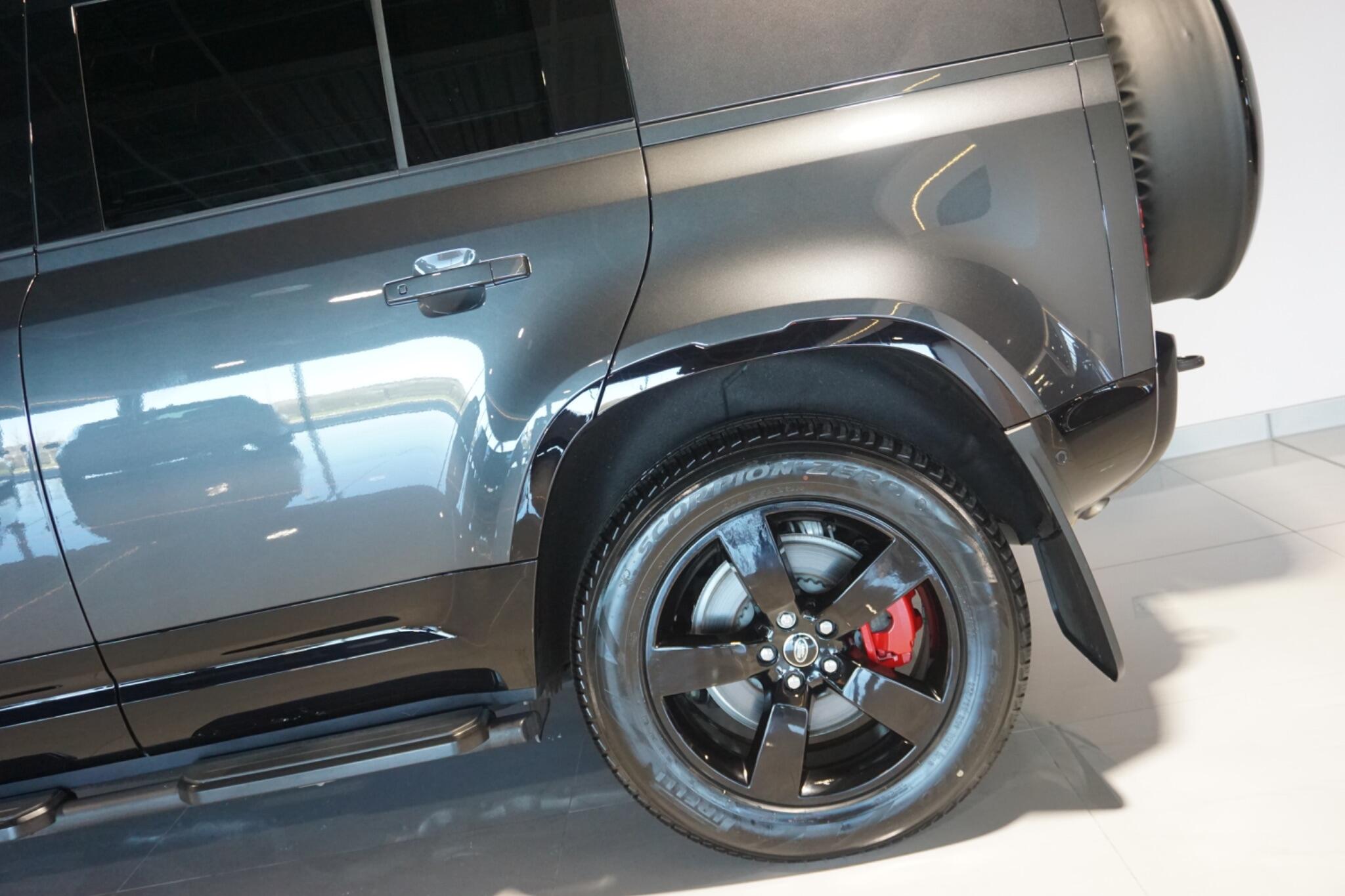 Land Rover Defender 110 3.0 D350 MHEV X-Dynamic HSE Hard Top SUV 5dr Diesel Auto 4WD MWB Euro 6 (s/s) (350 ps)